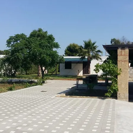 בית נופש Casetta Con Veranda E Giardino A 150 Metri Dal Mare