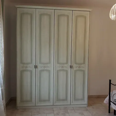 Casetta Con Veranda E Giardino A 150 Metri Dal Mare בית נופש *