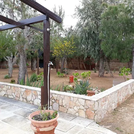 Holiday home Casetta Con Veranda E Giardino A 150 Metri Dal Mare Gallipoli