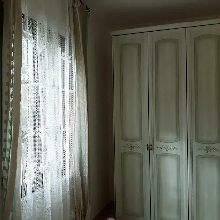 Prázdninový dům Casetta Con Veranda E Giardino A 150 Metri Dal Mare *